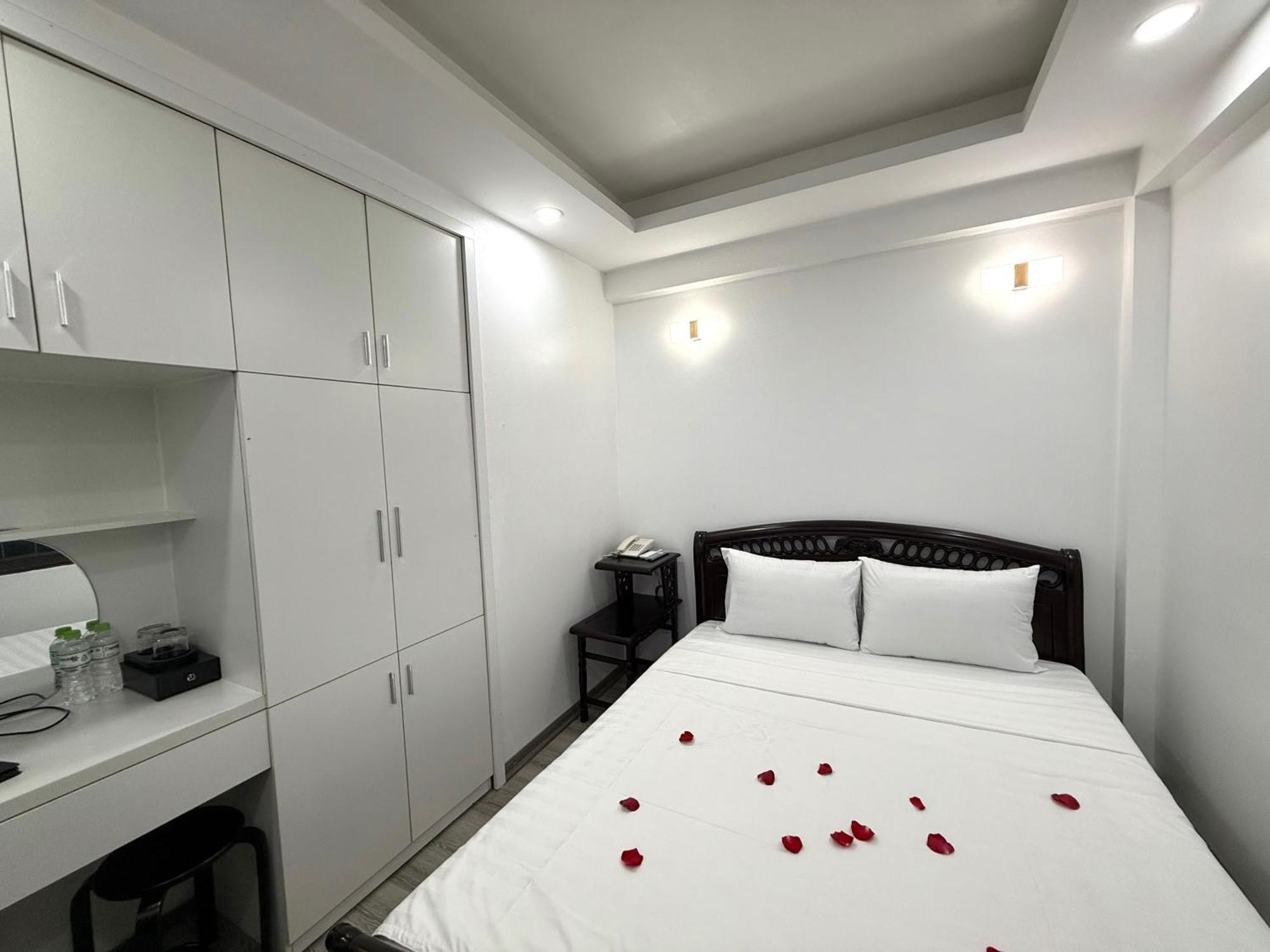 The Queen Hotel & Spa 2 Ханой Екстер'єр фото