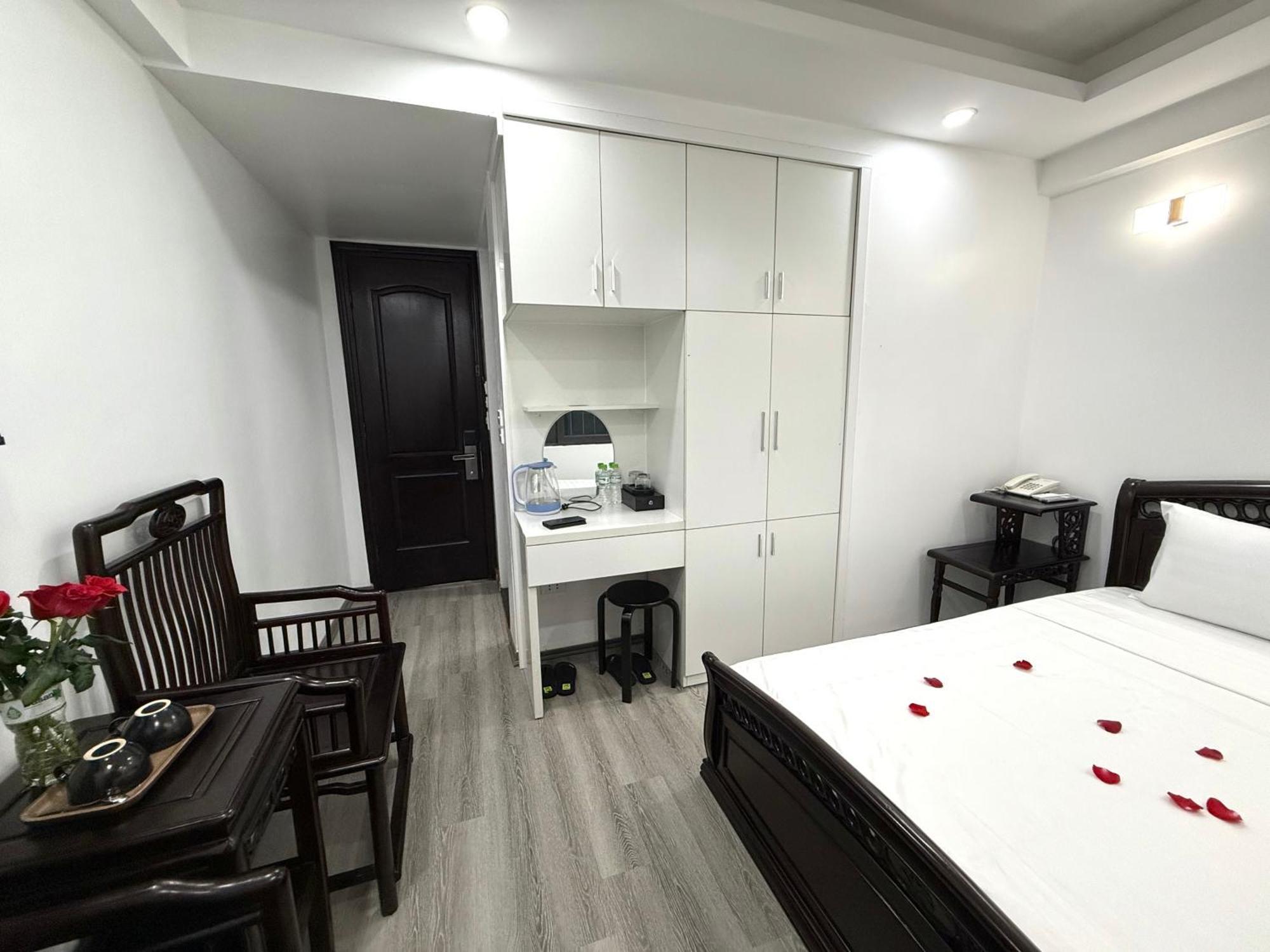 The Queen Hotel & Spa 2 Ханой Екстер'єр фото